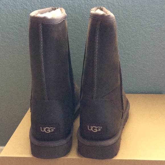 New w classic short leather ugg boot - Picture 12 of 13